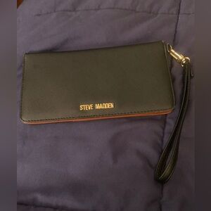 Steve Madden Black Leather Color-block Wallet No Callouts Excellent Condition